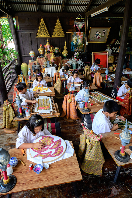 ช่างทำ หุ่นตัวน้อย